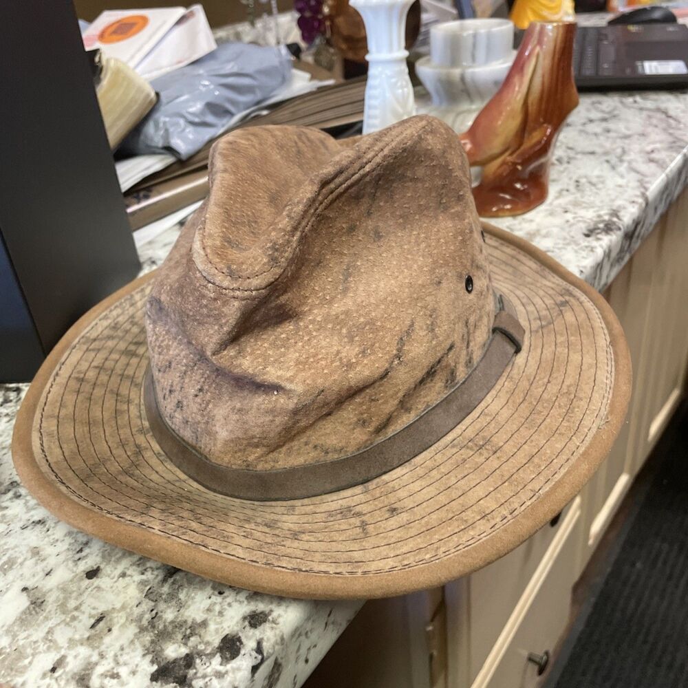 Herschel Hatquarters Leather Hat. Brown
